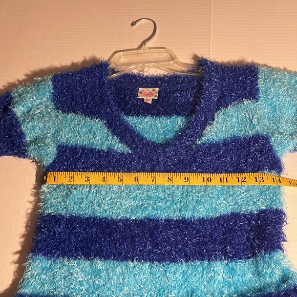 Justice striped super soft short sleeve  blue “V” neck sweater girl’s size 16 - Picture 7 of 10